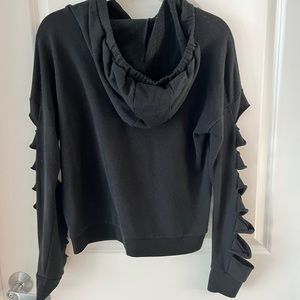 Alo Yoga sweatshirt with sleeve cut outs. Size small